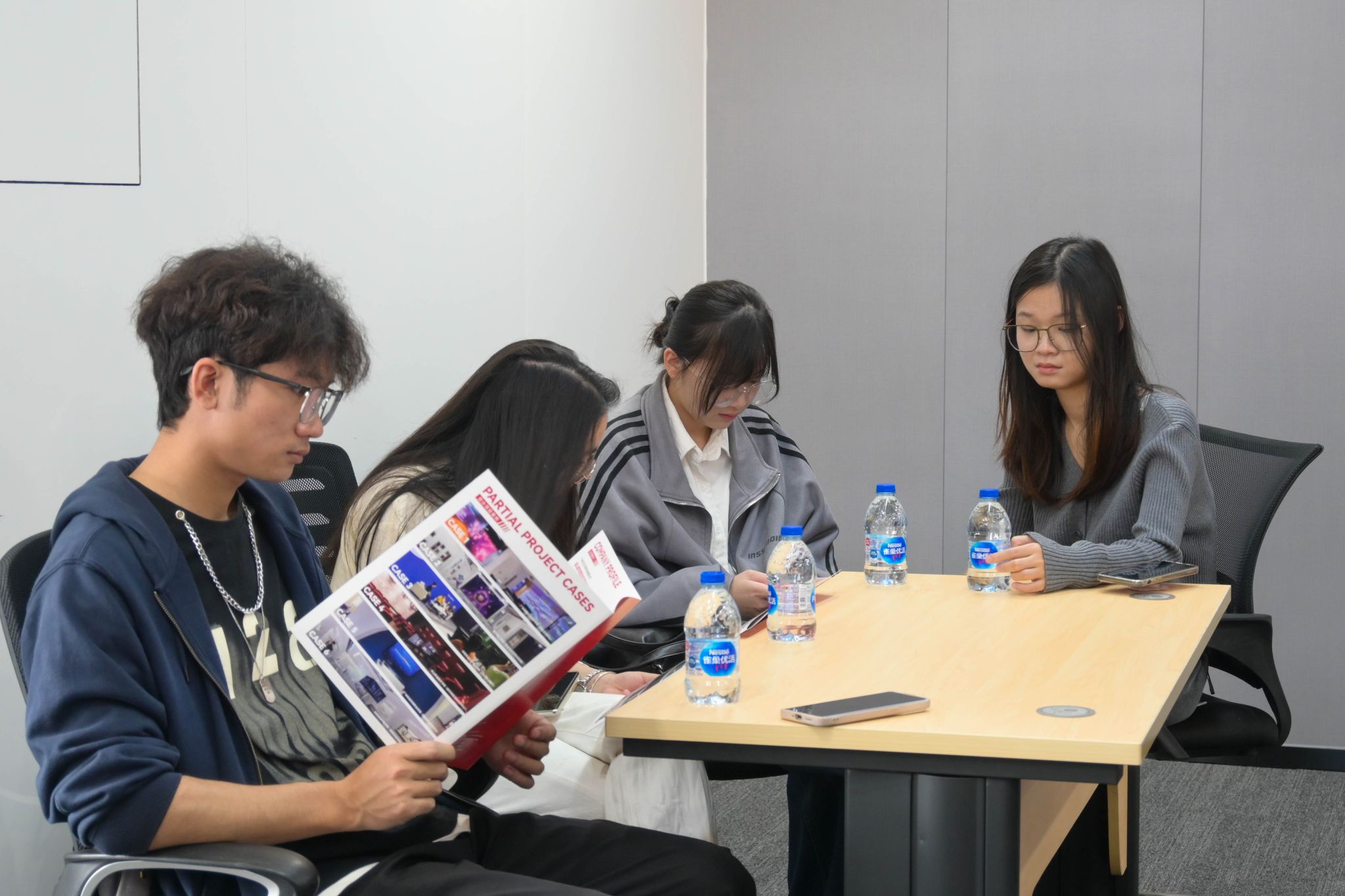 深化產教融合，聚焦實踐育人 藝術設計學院攜手教育科技共育未來人才
